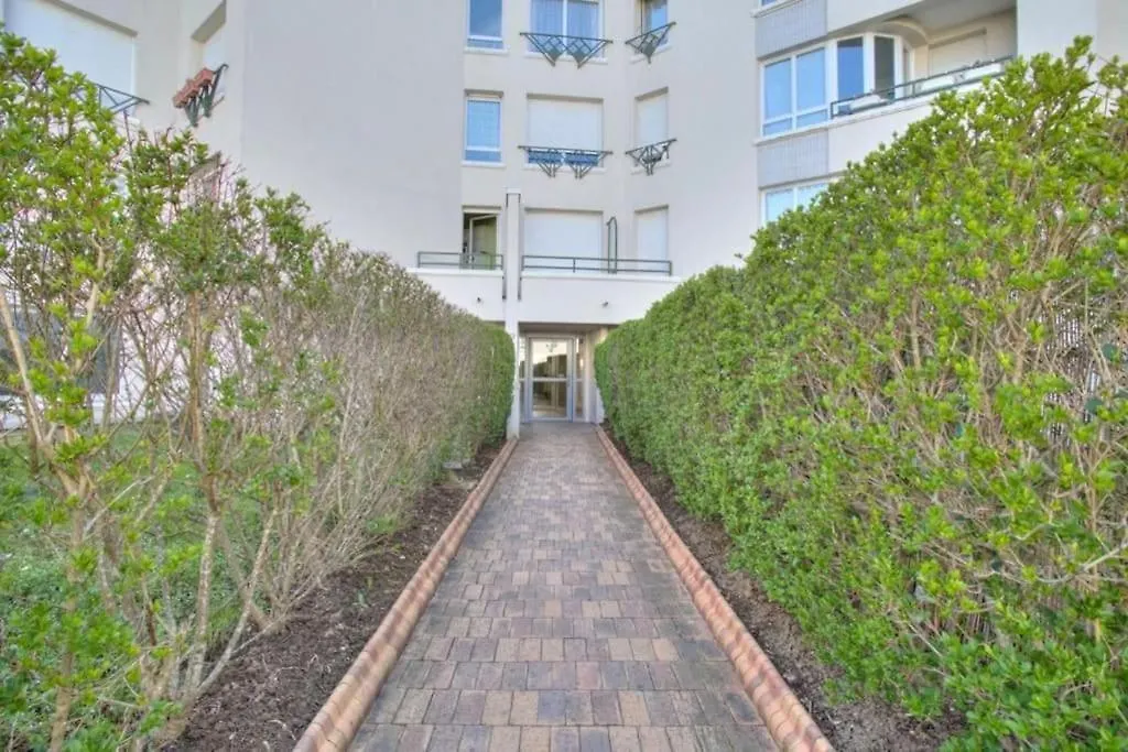 Studio Spacieux Avec Terrasse Et Parking Apartment Viry-Chatillon France